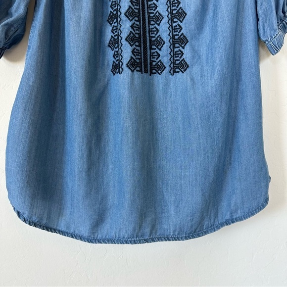 Beachlunchlounge Boho Chambray Embroidered Peasant Style Top Size Small - Picture 2 of 10